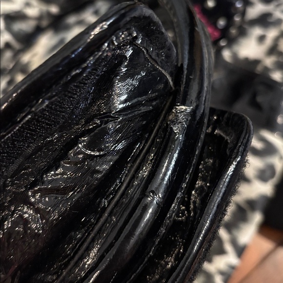 Y2K Vintage Betsey Johnson Leopard Print rolling duffle bag/ carry-on - Picture 10 of 17